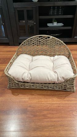 Wicker Pet Bed with Cushion