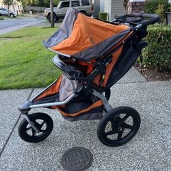 BOB Revolution SE Jogging Stroller w Accessories for Sale in Kent