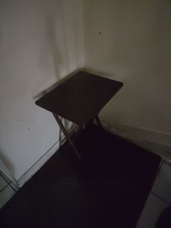 Tv dinner table