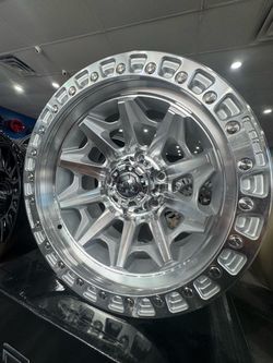 17” fuel covert machine silver 6x139 -12