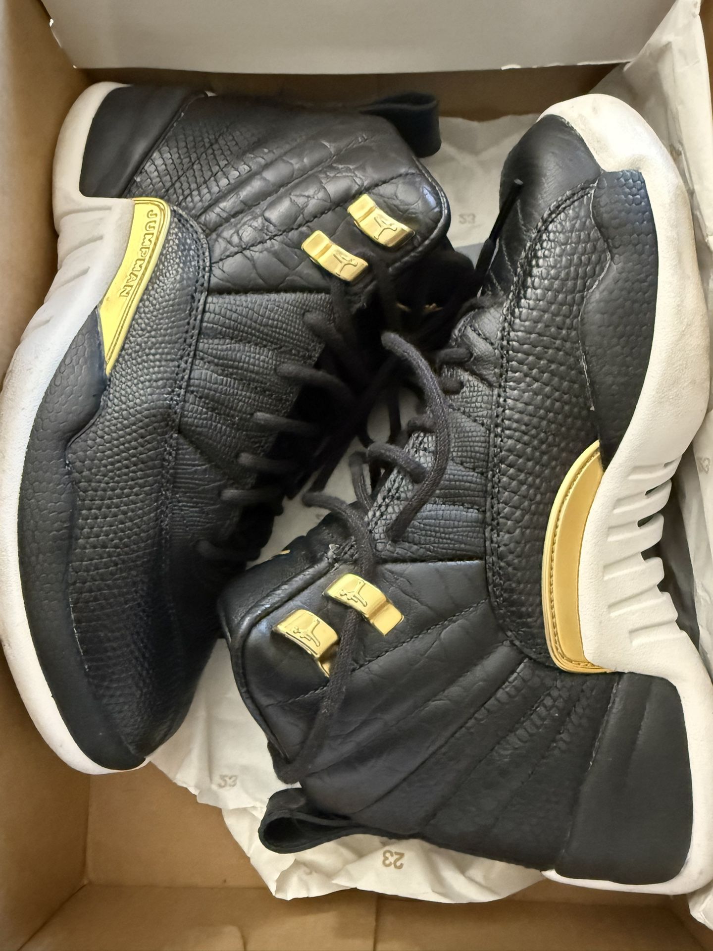 Women Jordan 12