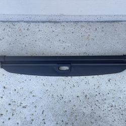 Mercedes Benz Black Rear Cargo Cover