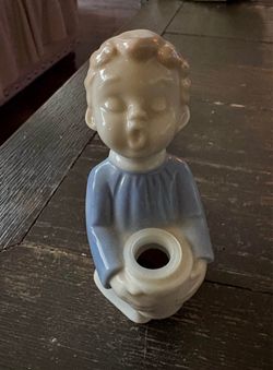 Figurine
