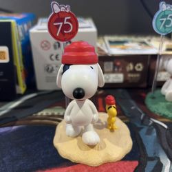 PEANUTS 75th ANNIVERSARY SACK JUMPING FIGURINE POPMART