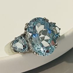 925 Silver Blue Topaz Heart On Sides 