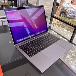 Apple 13” MacBook Pro Core i7 16GB Ram 512SSD! 90 day warranty! We offer financing!