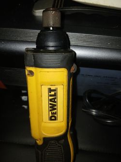 DeWalt DCF682 Cordless Screwdriver