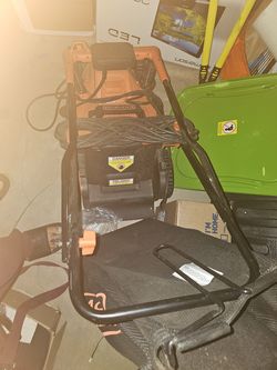 Black & Decker 3 in 1, 30cm Trimmer / Mower and Mower