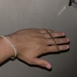 18k Plated Gold Bracelets (GLD)  