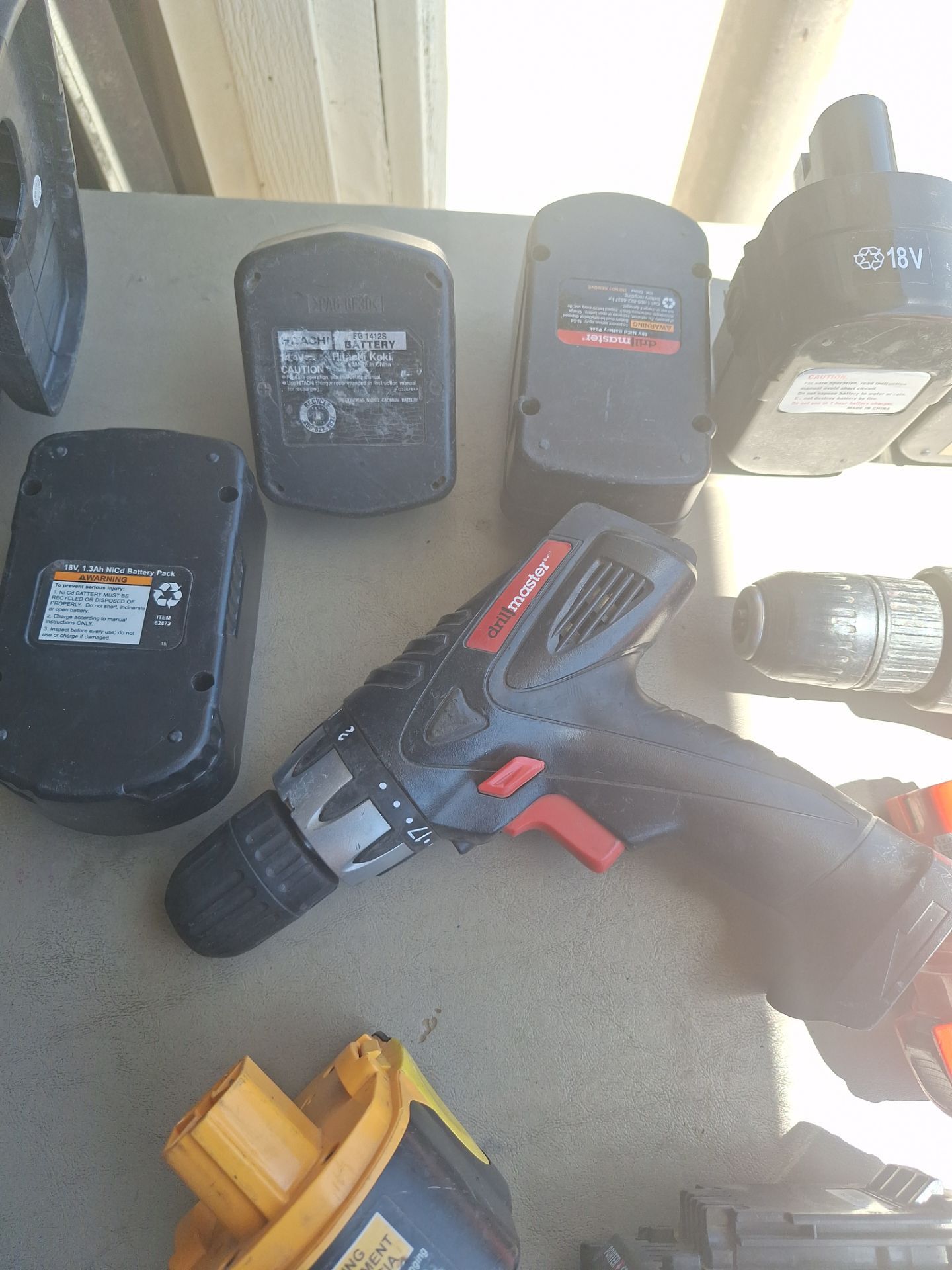 Bundle,drills,chargers,batteries