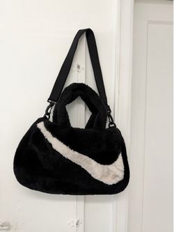 Nike shoulder faux fur crossbody bag women’s