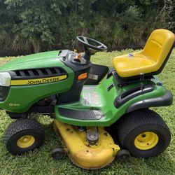 John Deere D140 Lawn Tractor Well Maintained!  