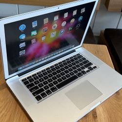 Apple MacBook Pro 15” display core i7 processor 4GB RAM 256GB SSD STORAGE DRIVE $160