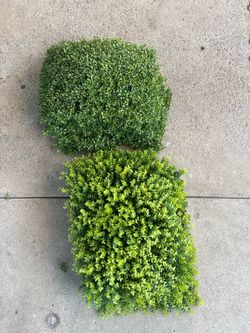 GREENERY GRASS WALL DECOR STACK