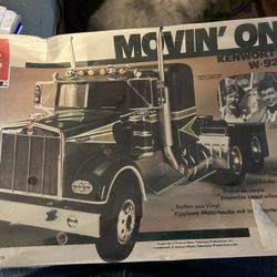 AMT Movin On Kenworth Model Kit