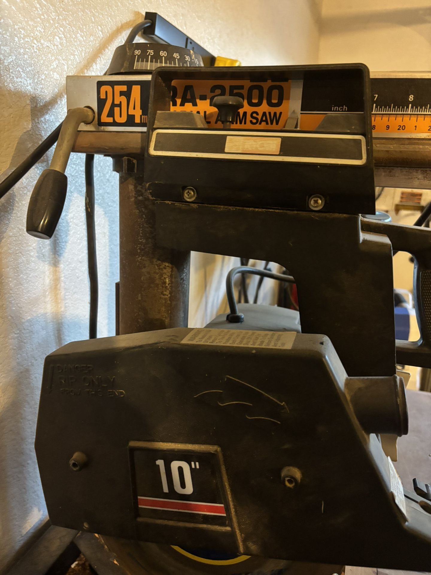 Ryobi RA-2500 is a 254mm (10-inch) Radical Arm Saw Bench