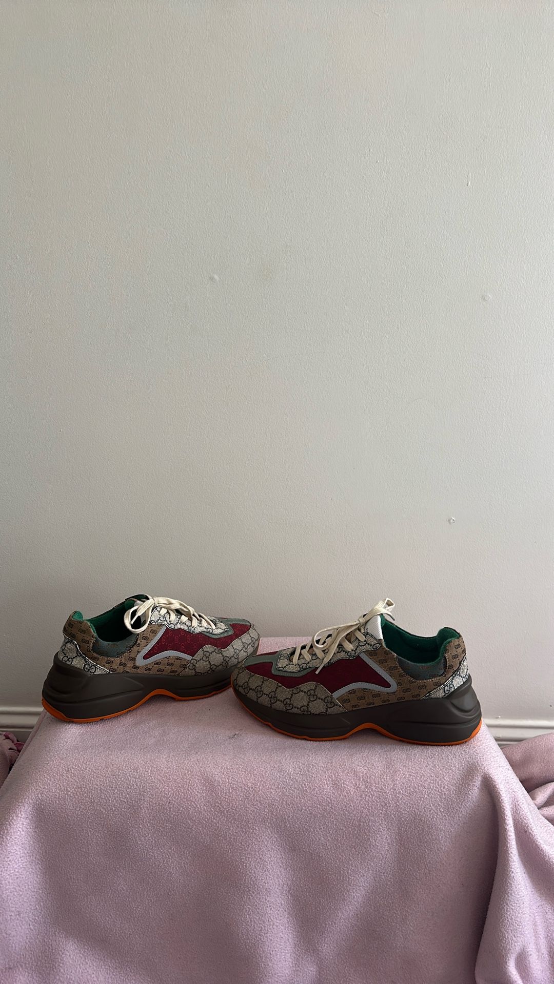 Gucci Shoes Size 10.5