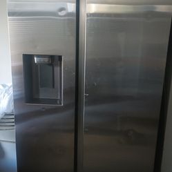 Samsung Side By Side Refrigerator Freezer With Ice Maker Water