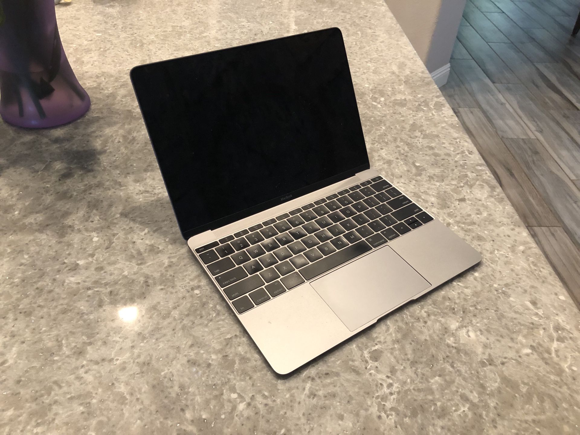 Apple MacBook 12” Space Grey 512gb Storage