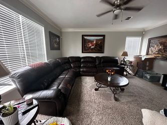 Sectional couch leather