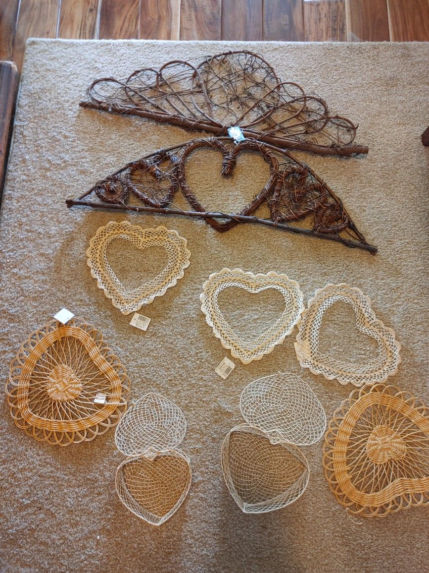 Crafting Baskets And Wreaths