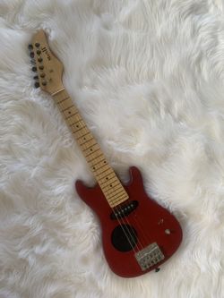 Small Res Guitar