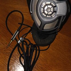 Sennheiser HD700