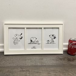 Reproduction B/W Print Artwork of Charlie Brown SNOOPY in White Wooden Glass Frame  •Framed Size about H 9.5" x W17.5"  