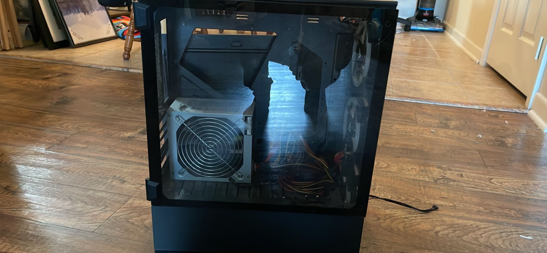 Full ATX Tower 700 W PSU