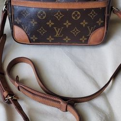 Louis Vuitton LV Monogram Trocadero  with Entrupy COA 