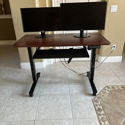 Sit/Stand Desk On Rollers