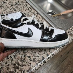 Size 6.5 jordan 1