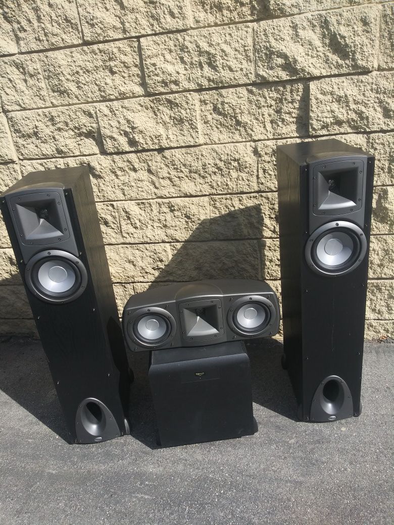 Klipsch set 4 speakers