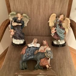 Manger And 2 Large Angels ( Ceramic)