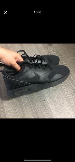 nike air black sneakers sz 6.5Y