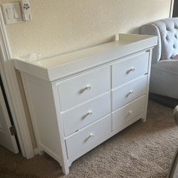 Solid Wood 6-Drawer Dresser with Changing Table Topper – White