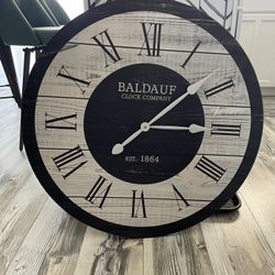 Barn Style clock 30x30