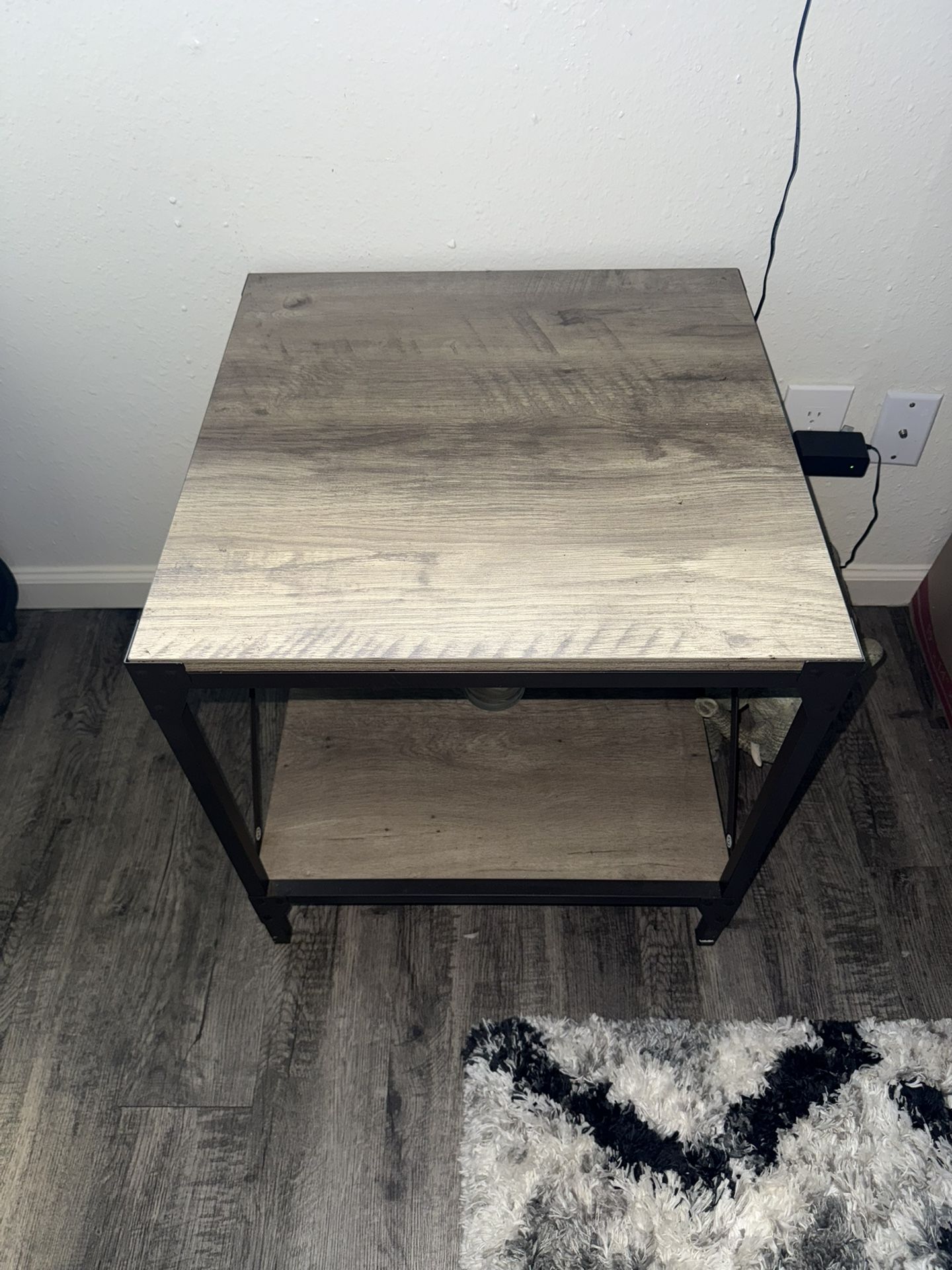 Wood Coffee Table & 2 Matching End Tables