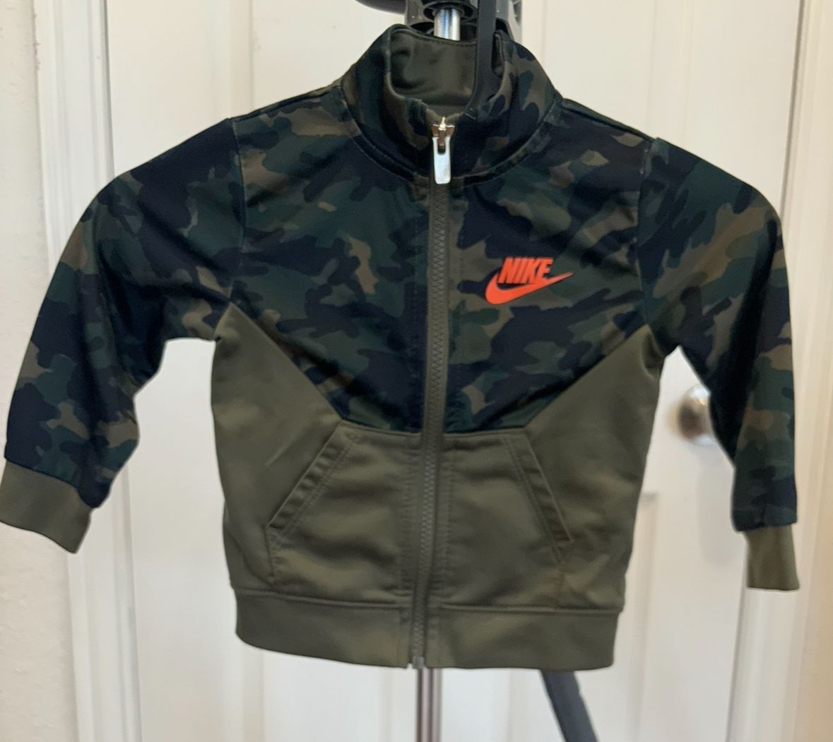 Nike Boy Camouflage Track Zip Up Jacket Long Sleeves Size 18 Months