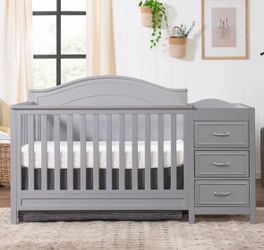 DaVinci 4-in-1 Convertible Crib And Changer With Storage