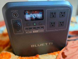 Bluetti AC180 portable power station