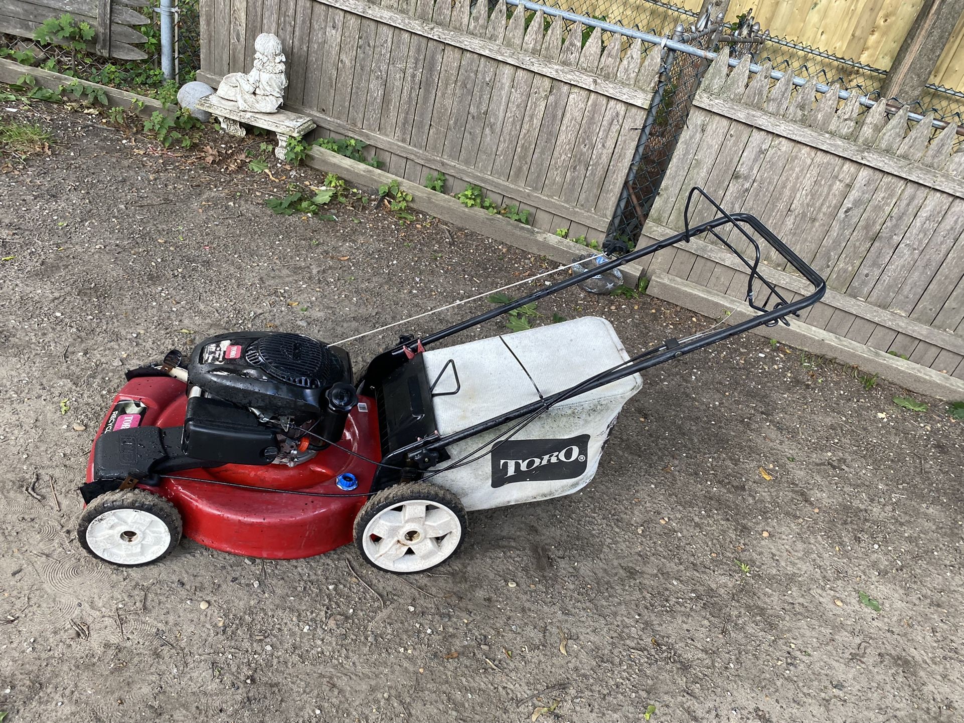 Toro 6.75 149CC Self Propelled Rear Bagger for Sale in Laurence Harbor