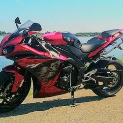 2011 Yamaha YZF-R1