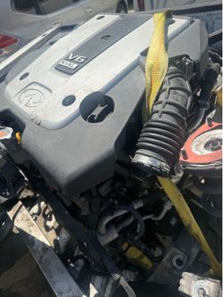 Q50 2015 motor y transmisión $2500 64mil millas