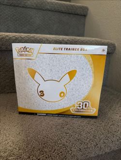 Pokémon 30th Celebration Elite Trainer Box
