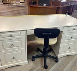 Cream  Wood Executive Desk with Drawers