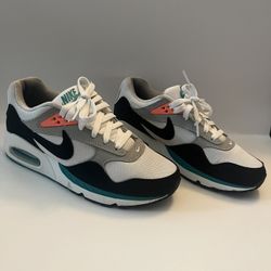Women’s Correlate Nike