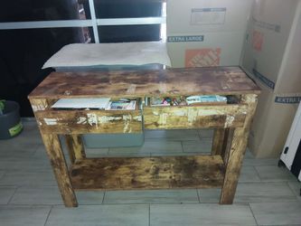 TV. Table , very good condition