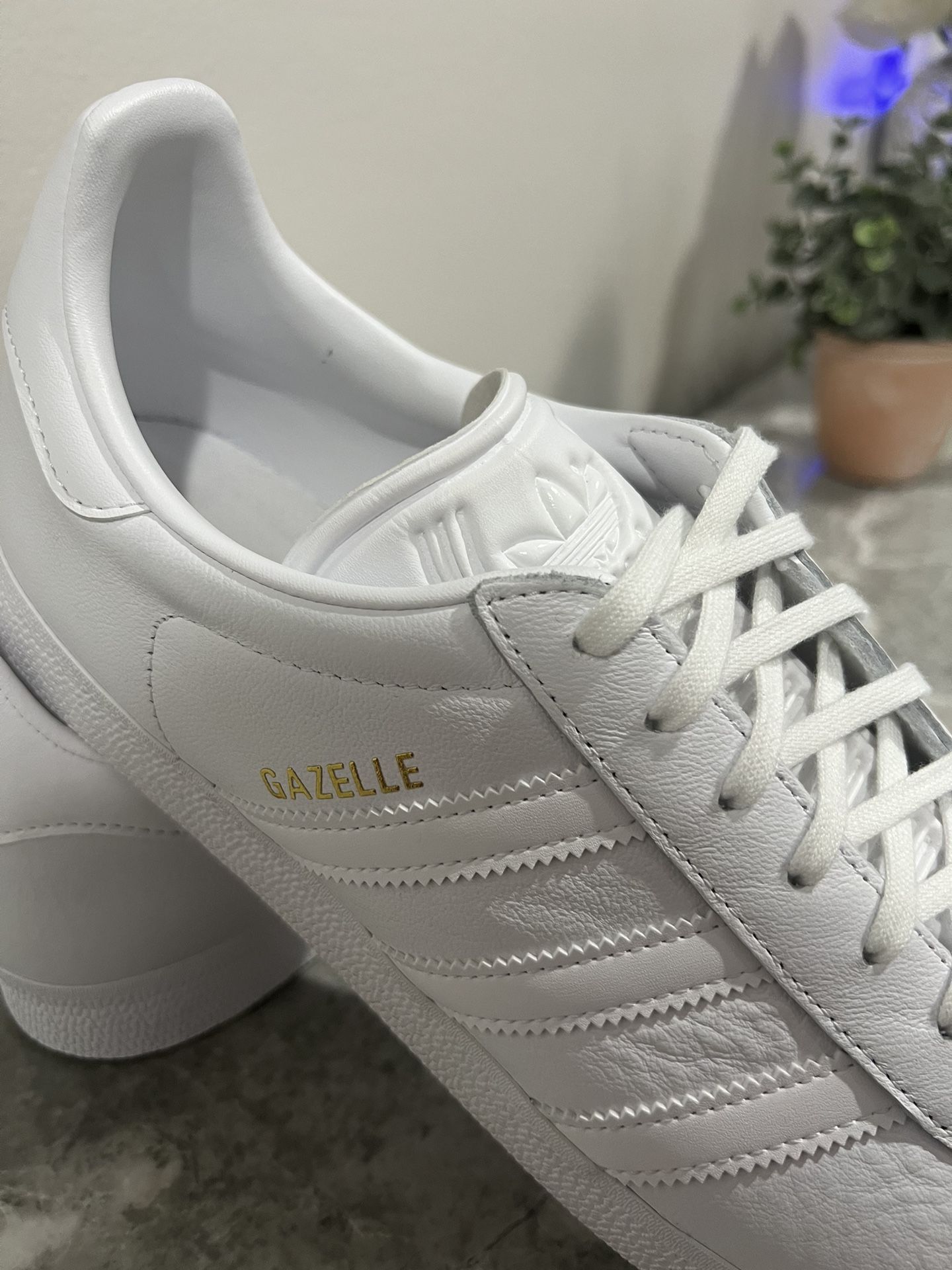 ADIDAS GAZELLE men's white shoes Size 11 1/2 - coffeafoods.com