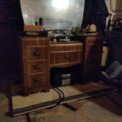 Waterfall Bedroom Set 